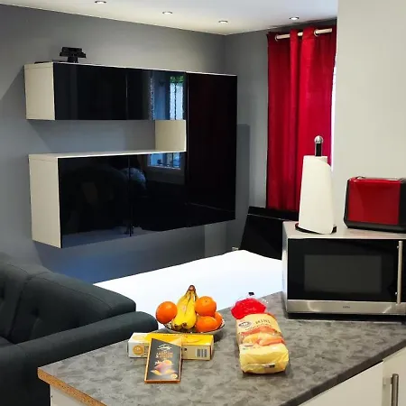 Apartment Meuble 27 M² Nimes